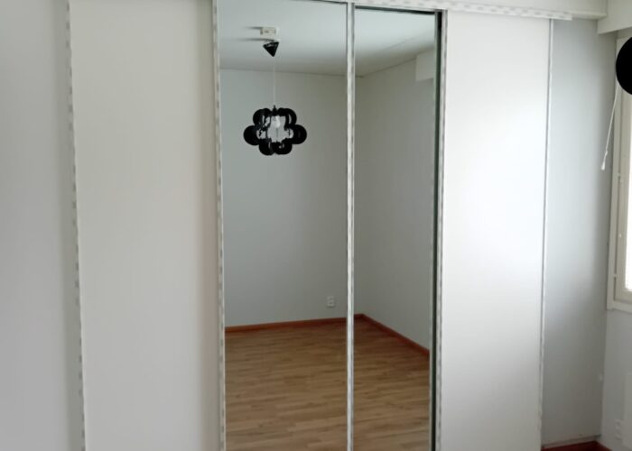 Pienemmätkin projektit, kuten vaikkapa liukuovet asentuu